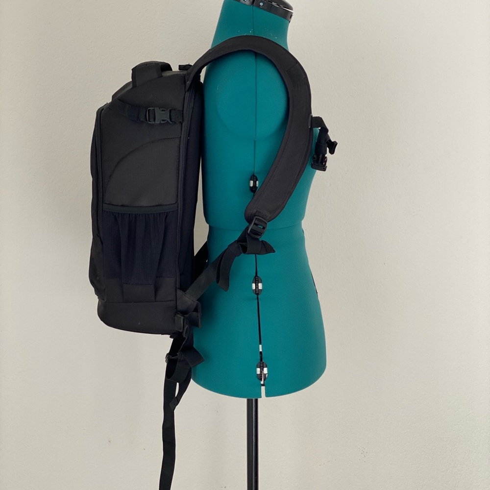 NWT Lowepro Black comfy photography backpack - Picture 5 of 9